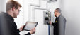 Die Viega Kundendienst-Techniker unterstützen den Fachhandwerker vor Ort auf Wunsch individuell beispielsweise bei der Inbetriebnahme, Parametrierung und Wartung von „Spülstationen mit Viega Hygiene-Funktion“ (Foto: Viega) 