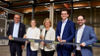 Offizielle Eröffnung der neuen Viega Produktionsstätte in Kirkel, Saarland: (v.l.n.r.) Karsten Müller, CEO Viega Europe, Anna Viegener, Co-Vorsitzende des Viega Gesellschafterausschusses, Anke Rehlinger, Ministerpräsidentin des Saarlandes, Franz Viegener, Co-Vorsitzender des Viega Gesellschafterausschusses und Benjamin Schneider, Werkleiter Viega Kirkel. (Foto: Viega)
