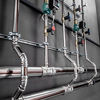 Das Pressverbindersystem „Temponox“ aus Edelstahl ist für die Installation geschlossener Kühlreisläufe ideal. Der Viega Systemverbund schließt dabei die passenden „Easytop“-Armaturen mit ein. (Foto: Viega)