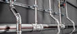 Das Pressverbindersystem „Temponox“ aus Edelstahl ist für die Installation geschlossener Kühlreisläufe ideal. Der Viega Systemverbund schließt dabei die passenden „Easytop“-Armaturen mit ein. (Foto: Viega)