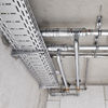 Combining systems: In the cellar, distribution systems for heating using galvanised steel pipe (Prestabo) and drinking water using stainless steel (Sanpress Inox) coexist in harmony.