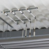 Vanaf het dak werd met 63 mm buis gewerkt die in het pand steeds verder wordt verdeeld naar de verwarmings- en warmwaterpunten.
