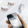 Badevergnügen via WLAN: Alle Multiplex Trio E-Wannenarmaturen lassen sich ab sofort mit der neuen App von Viega auch mobil aus der gesamten Wohnung steuern. (Foto: Viega)