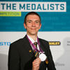Silber für den Viega-Mitarbeiter Tobias Bornschein aus dem Werk Großheringen (Thüringen). Bei den WorldSkills Leipzig 2013 erkämpfte er für Deutschland eine Silbermedaille im Berufsbild Polymechaniker.