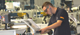 22 Stunden konzentriertes Arbeiten bei den WorldSkills 2015 in Sao Paulo: Deutschlands bester Polymechaniker Steve Müller an der Drehmaschine.