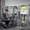 Im „Basic“-Modus können die Viega Spülstationen mit Hygiene+ Funktion direkt über das Display in Betrieb genommen werden. Im erweiterten „Advanced“-Modus ist die Inbetriebnahme per WLAN über eine Vielzahl von Endgeräten, beispielsweise einen Tablet-PC  (Foto: Viega)