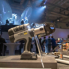 Das war eine Premiere: In Hamburg wurde erstmals in Deutschland die neue „Pressgun 6 Plus“ der Öffentlichkeit vorgestellt, mit der Viega zugleich in die digitale Werkzeugverwaltung mit entsprechenden Services einsteigt. (Foto: Viega)
